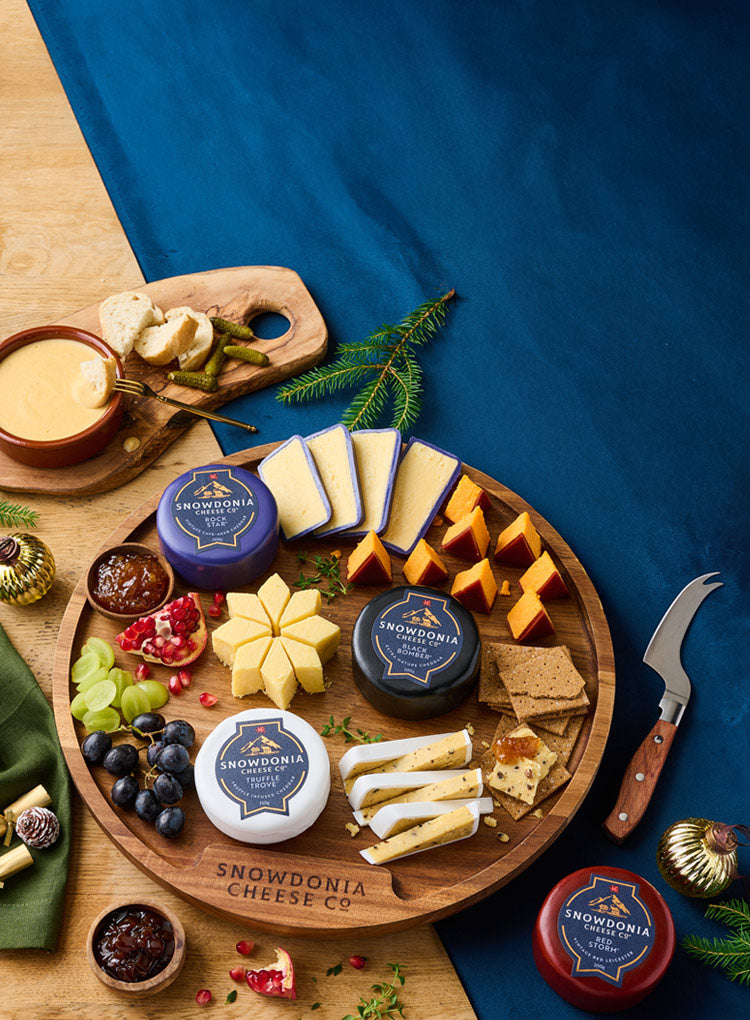 Snowdonia waxed cheese cutting guide